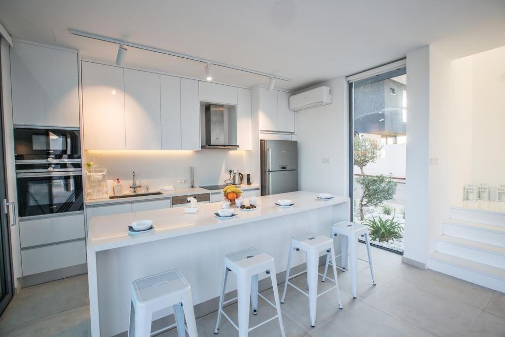The White H Villa, Protaras, Fresh And Peaceful Paralimni Esterno foto