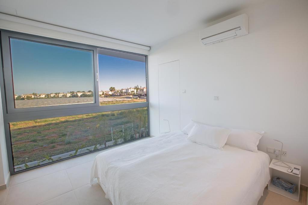 The White H Villa, Protaras, Fresh And Peaceful Paralimni Esterno foto
