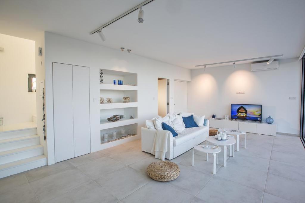 The White H Villa, Protaras, Fresh And Peaceful Paralimni Esterno foto